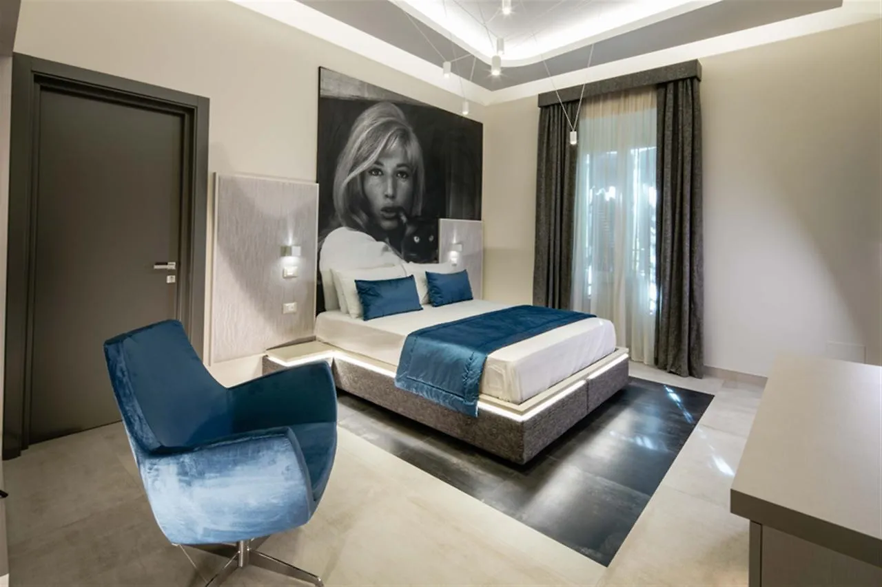 روما Via Veneto Luxury Suites 2*,  إيطاليا