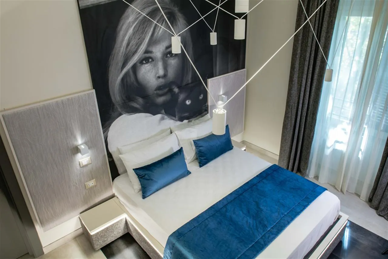 Via Veneto Luxury Suites Rome 2*,