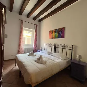 Residenza Montecchi Apartment